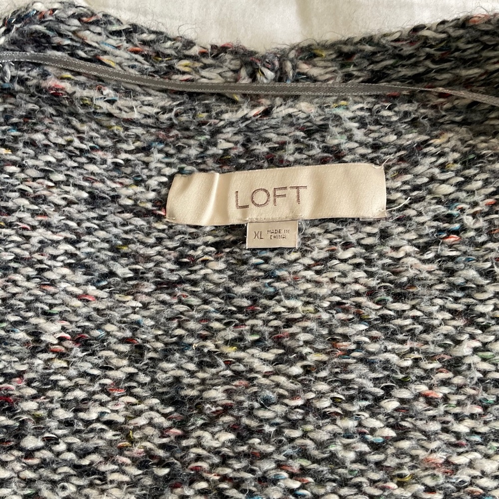 Loft Gray sweater - Picture 4 of 6